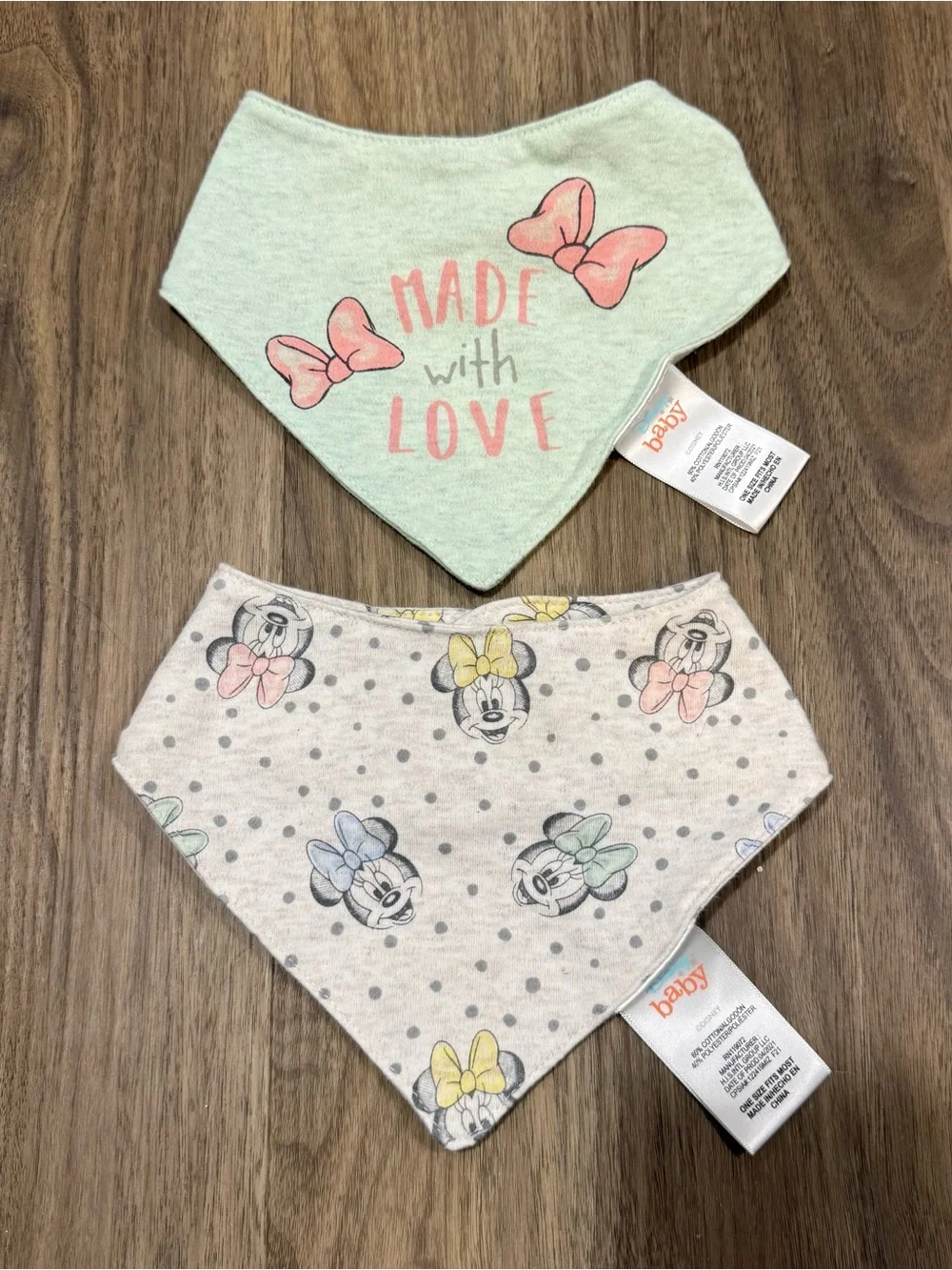 ✨2/$6✨ Baby girl Minnie Mouse bib set